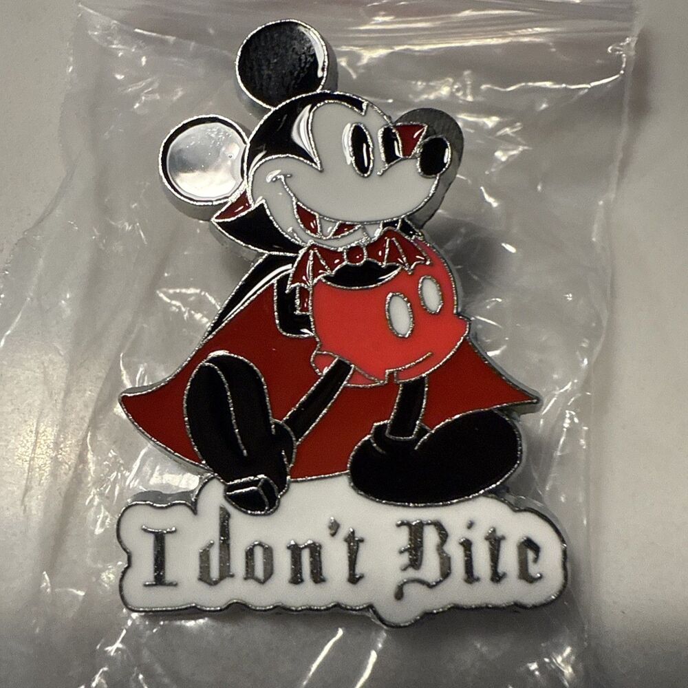 Disney Pin #72104 Mickey Vampire "I Don't Bite" 2009 First Release Halloween - Picture 1 of 4